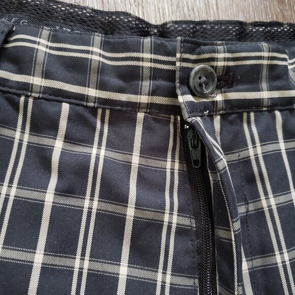 Men's IZOD XFG Golf shorts, size 36 black plaid - Picture 3 of 8